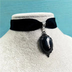 Gothic Cameo Choker | Velvet & Pendant | Vampire Necklace