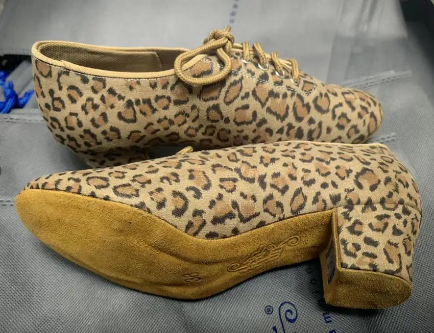 Women's Latin Dance Shoes - Professional Ballroom Sneakers