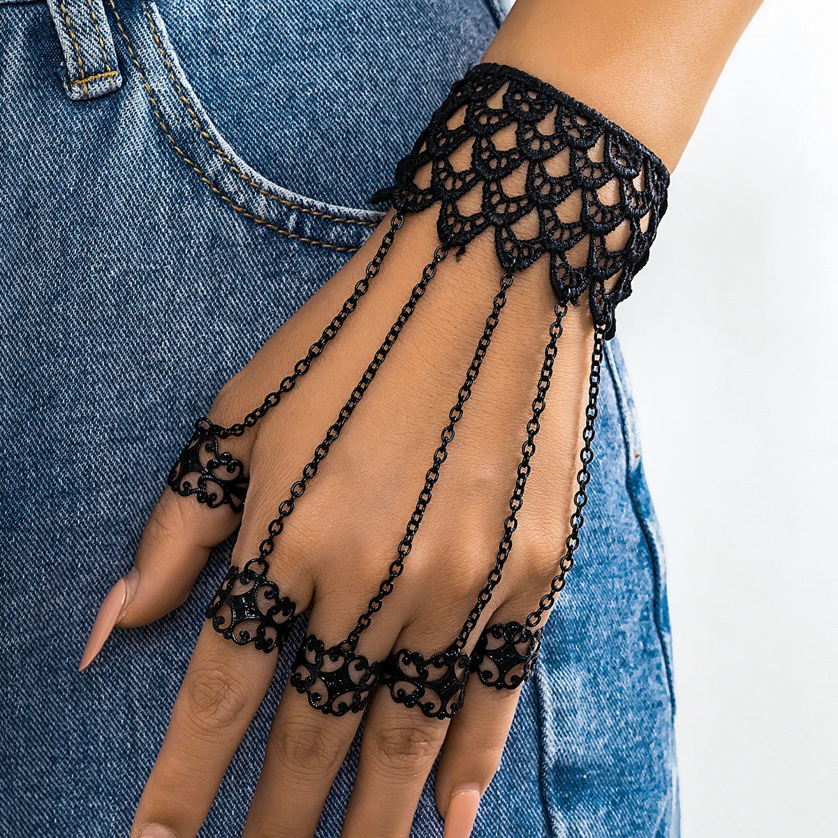 Lace Hand Harness | Black Chains